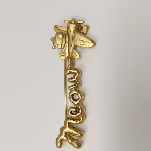 AJC Flying Cat Skywriting Brooch PIn Signed Gold Tone - Picture 5 of 8